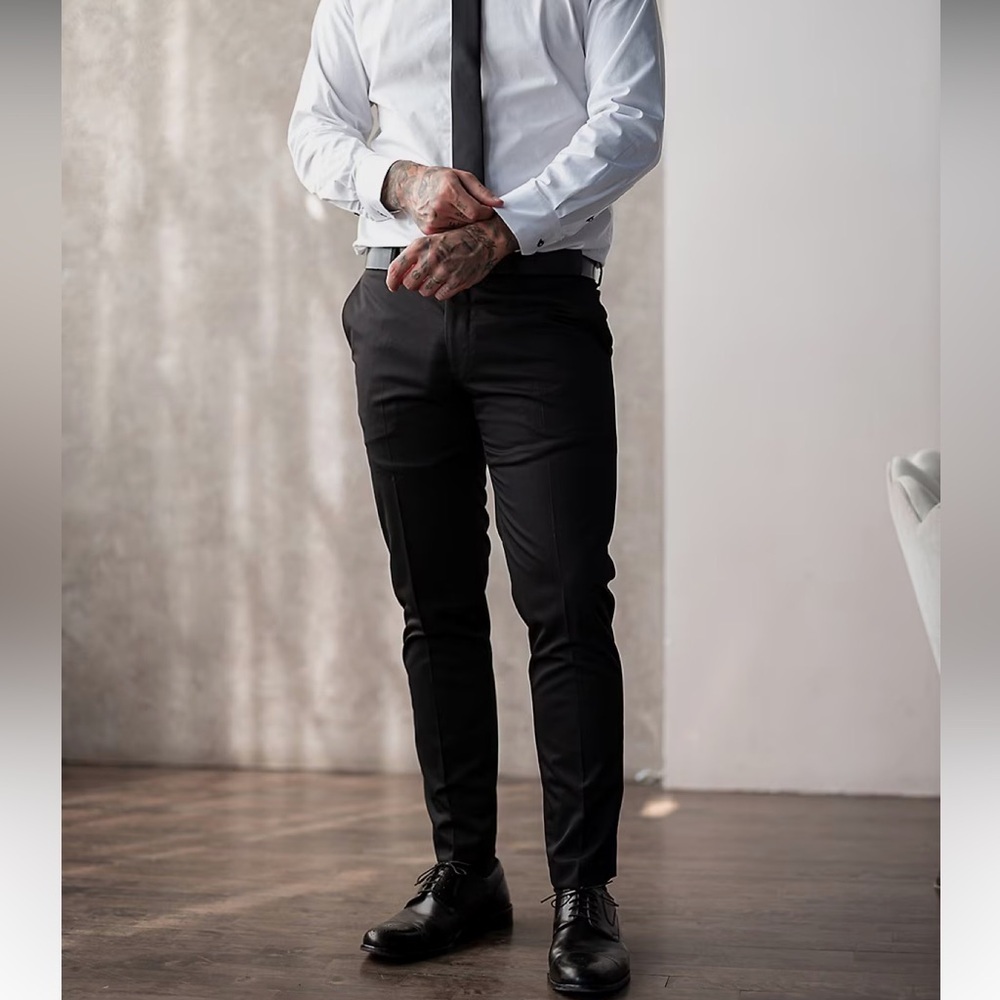 CMT Lab

Slim-Fit Flat-Front Suit Pants (34/30)